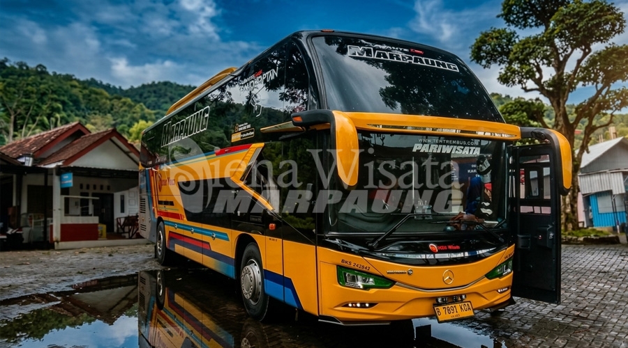 Menikmati Senja di Pantai Mutiara Trenggalek dengan Rebah Mewah di Bus Marpaung
